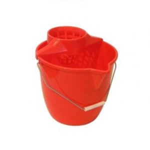 PLASTIČNA KOFA SA CEDILJKOM